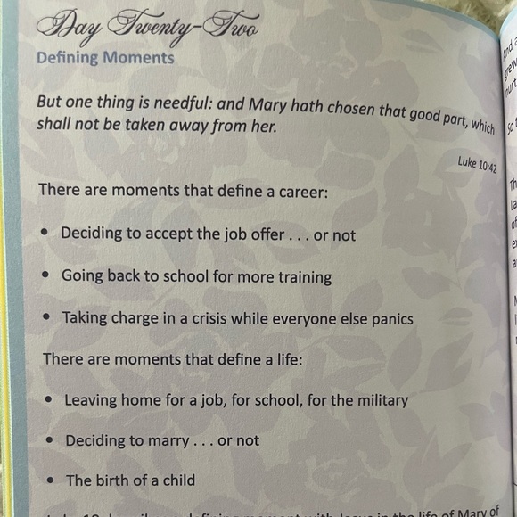 Ordinary Moments Extraordinary God Devotional Prayer Journal for Women - Picture 8 of 8